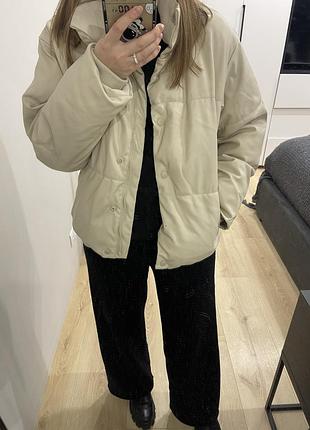 Кожаный пуховик stradivarius