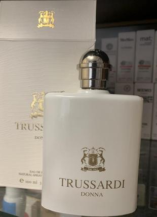 Парфюм trussardi donna 100 мл ориг уценка, без блистера,потертости на флаконе