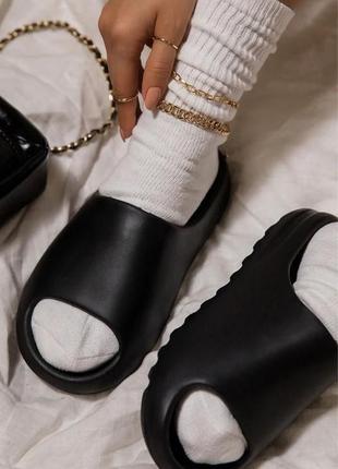 Шлепанцы adidas yeezy slide