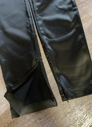 Брюки, брюки атлас, с молниями на щиколотках2 фото
