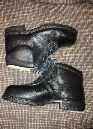 Добротні робочі шкіряні черевики відомого німецького бренду atlas
