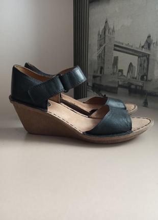 Босоножки clarks artisan (37) новые из натуральной кожи женские4 фото