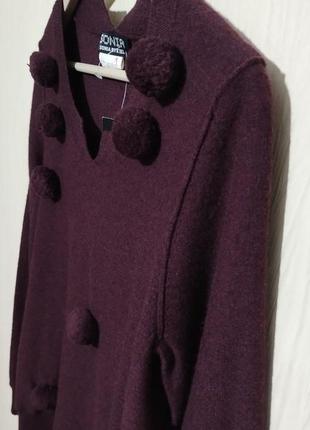 Дизайнерский свитер с помпонами5 фото