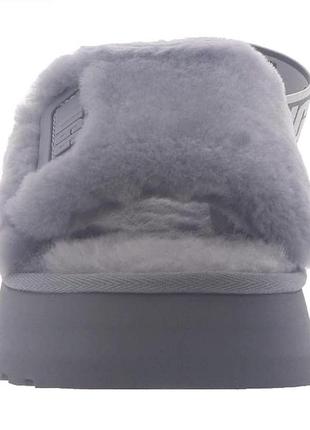 Женские тапочки на платформе ugg disco slide grey. оригинал3 фото