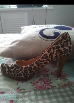 Туфли размер 36,37 леопардовые на каблуке3 фото