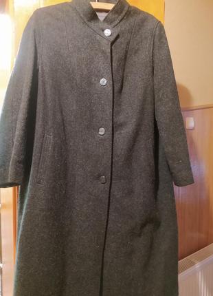 Жіноче пальто