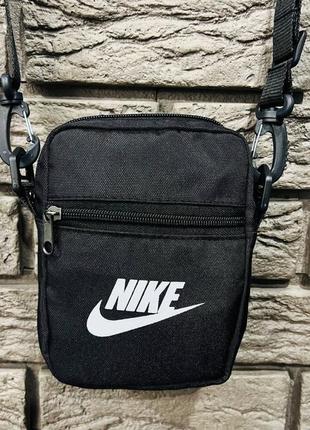 Барсетка черная small nike белый логотип