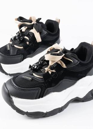 Кросівки на дівчинку