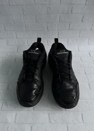 Черные кожаные кроссовки nike air monarch 46 кожаные кроссовки оригинал2 фото