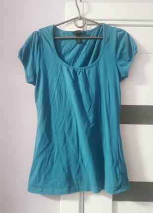 Мила жіноча футболка