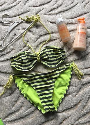 Обалденный купальник в трендовую расцветку в отличном состоянии