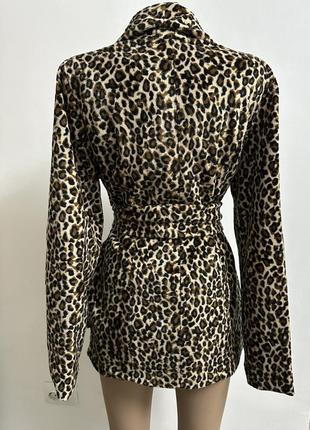 Леопардовое пальто на осень весну под пояс5 фото