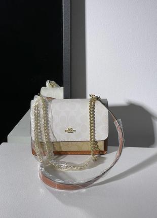 Женская сумка coach mini klare crossbody in signature canvas white cream