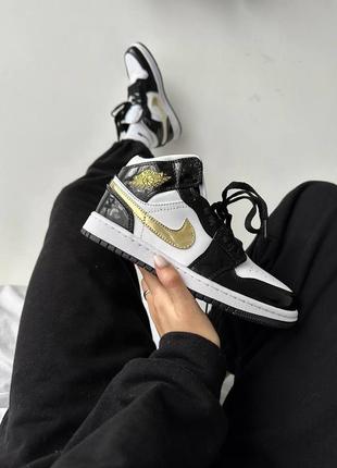 Jordan patent golden black кросівки