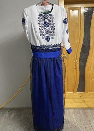 Платье