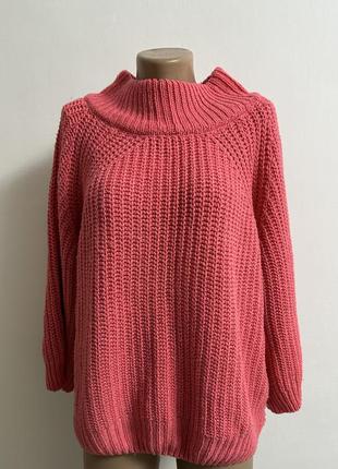 Розовый вязаный свитер в стиле barbie