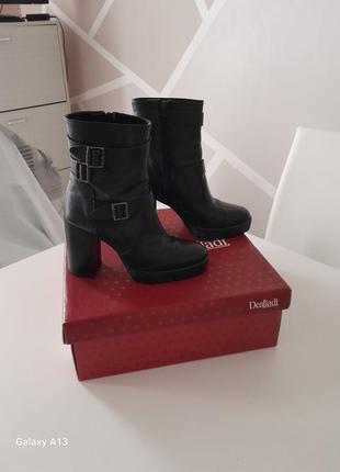 Ботільони жіночі, 35 р