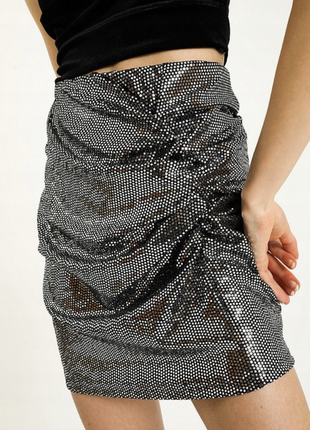 Мини юбка в серебряные пайетки со сборкой по талии резиночка бренда pimkie