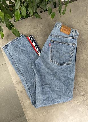 Джинсы levi's premium голубого цвета