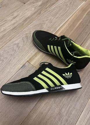 Новые женские кроссовки adidas