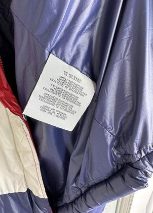 Пуховая куртка levi’s в сочетании красного, белого и синего цветов5 фото