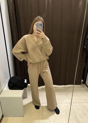 Кофта на замку zara