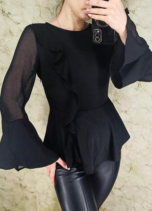 Жіноча чорна блуза блузка з прозорими рукавами river island