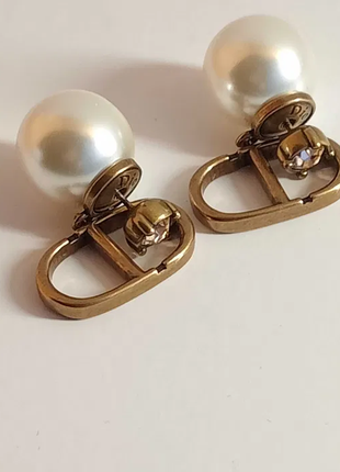Серьги с камешками dior оригінал