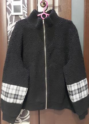 Шикарная демисезонная шубка, куртка тедди черного цвета с клеточными вставками shein 50-544 фото