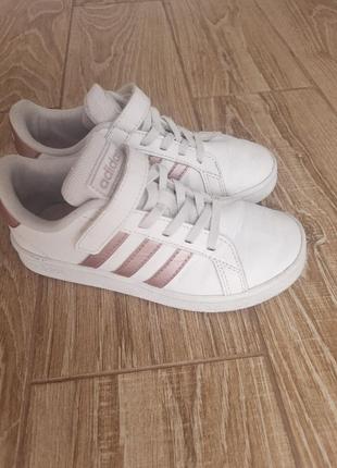 Кроссовки кроссовки adidas 31,ориг.