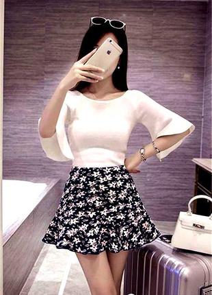 Блузочка трикотажний рубчик модний рукав кльош.