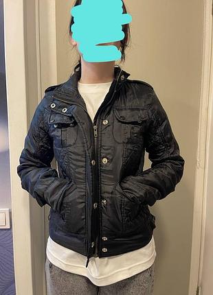 Легкая курточка