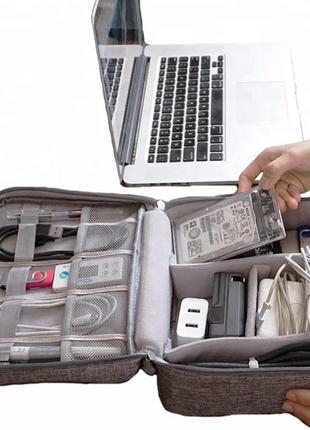 Сумка-органайзер для зберігання зарядних пристроїв та кабелів travel digital bag сірий колір2 фото