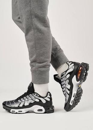 Мужские кроссовки nike air max plus black white gradient, мужские текстильные кеды найк белые, мужская обувь