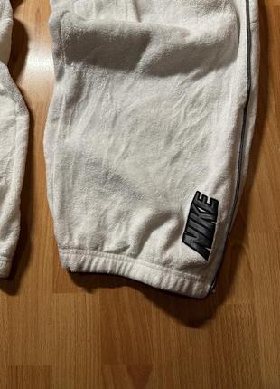 Спортивные штаны nike vintage плюшевые3 фото
