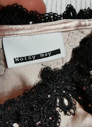 Ніжна нарядна блузка з відкритими плечима і мереживом німеччина5 фото