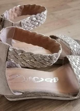 Класні італійські босоніжки diva.