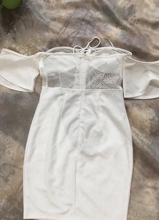 Белоснежное оригинальное и необычно красивое летнее платье с завязками6 фото