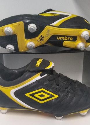 Umbro дитячі бутси оригінал3 фото