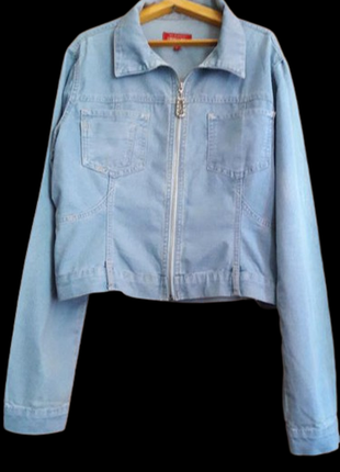 Джинсовий піджак-рубашка ясно блакитного кольору з карманами стильний
