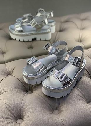 Сріблясті босоніжки kendall+kylie + чорні 38р