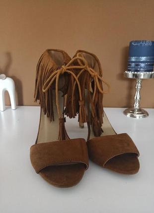 Замшеві босоніжки