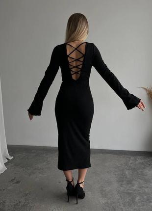 Силуетна сукня із завʼязками на спині6 фото