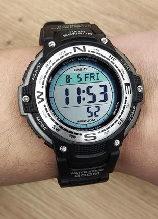 Годинник оригінальний з компасом casio sgw-100-1vef  20bar