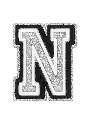 Джибитсы для кроксов 5724 «буква n» 1 шт. серебристая