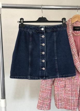 Джинсовая мини юбка с пуговицами в стиле олдскул 💙🎓🚌3 фото