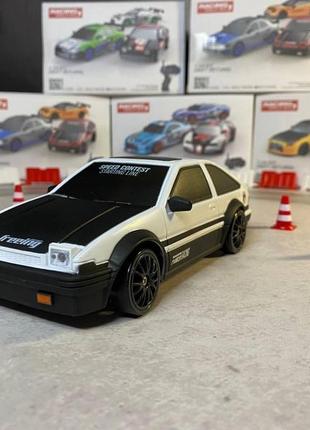 Дрифт машинка toyota ae86 sprinter trueno на радиоуправлении белая. машинка на пульте, аккумуляторе1 фото