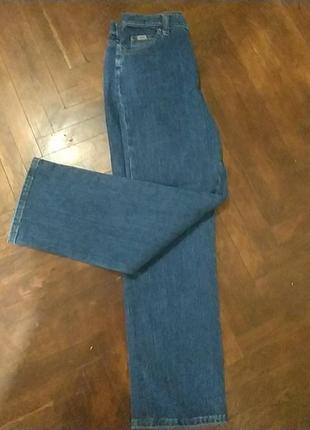 Фирменные, классические, прочные джинсы5 фото