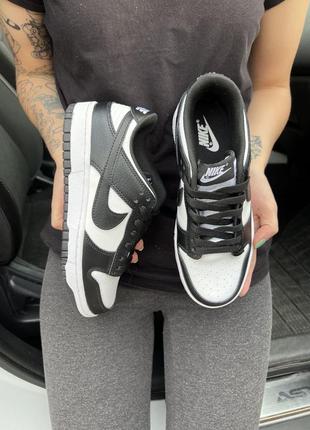 Nike dunk white black