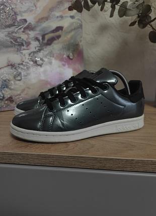 Жіночі кросівки camoflars adidas stan survetement
оригінал